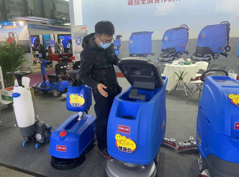 玉溪坦洁洗地机公司致力于电动洗地机的生产、销售和服务百家